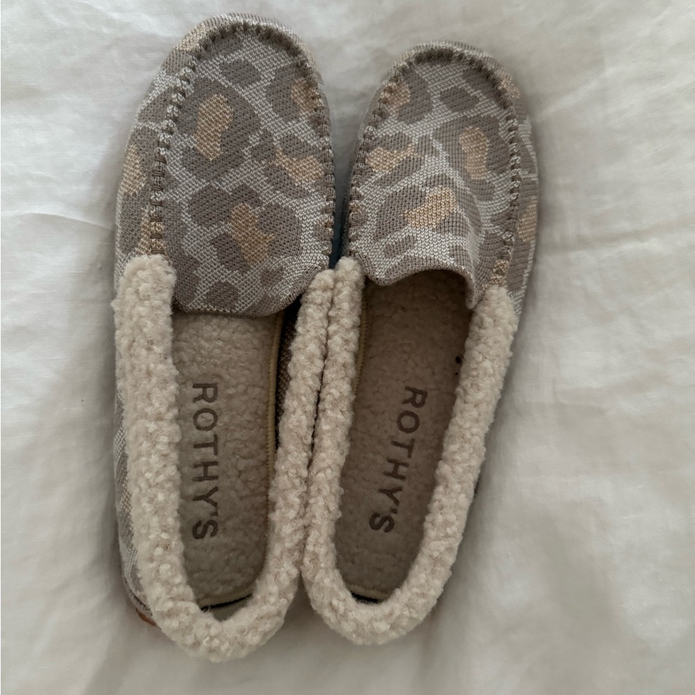 Rothy's Gray Leopard Print Women's Slippers